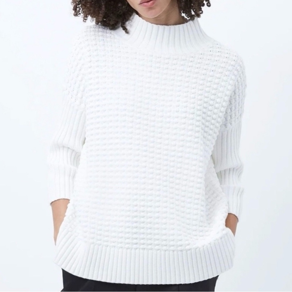 NWT French Connection Women’s Sweater White size XL Mozart Popcorn High Neck